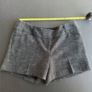 Limited shorts, drew fit, fully lined, size 6.